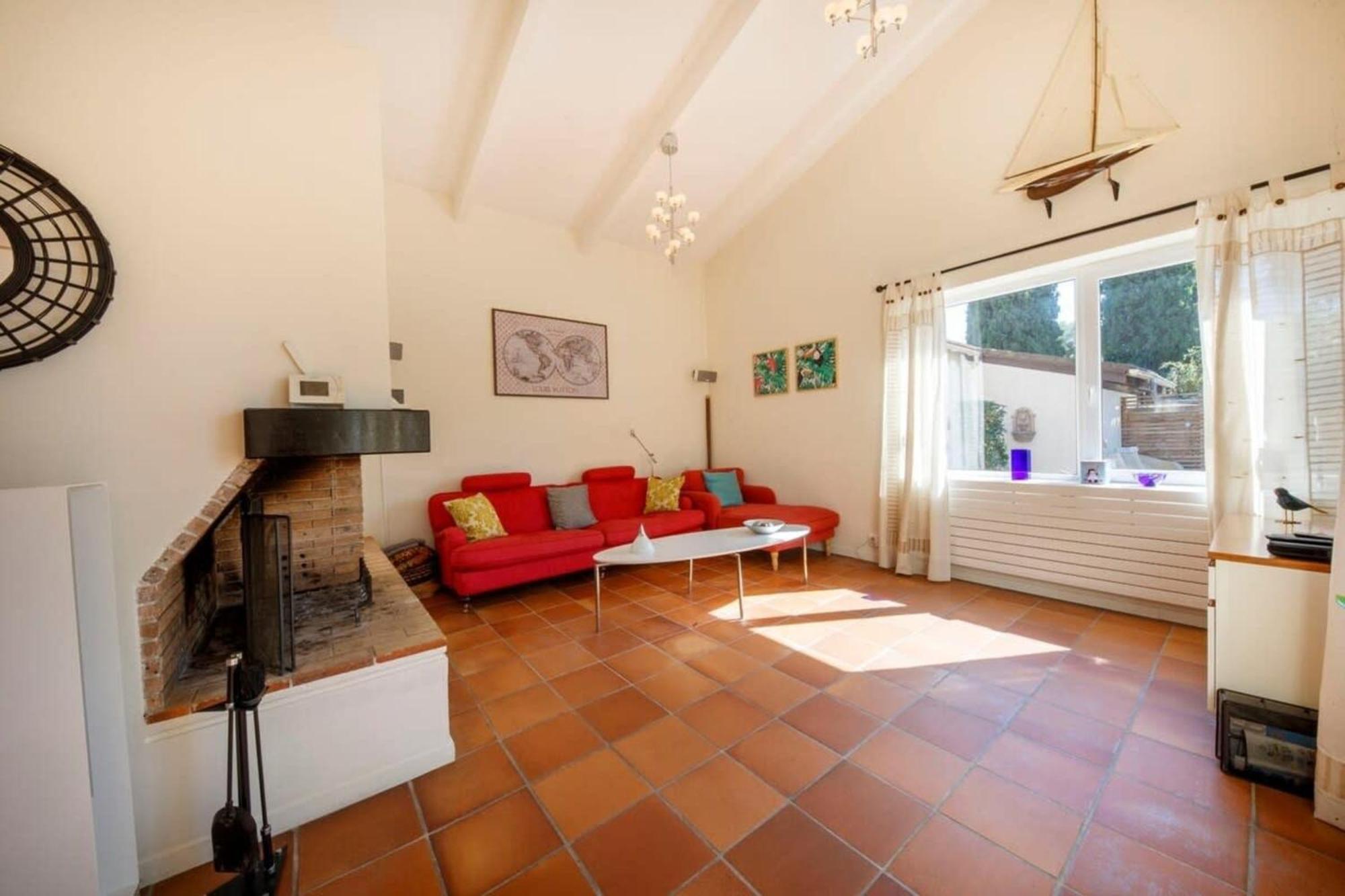 ביו 06V - Beautiful Villa With Spa Pool And Tennis מראה חיצוני תמונה