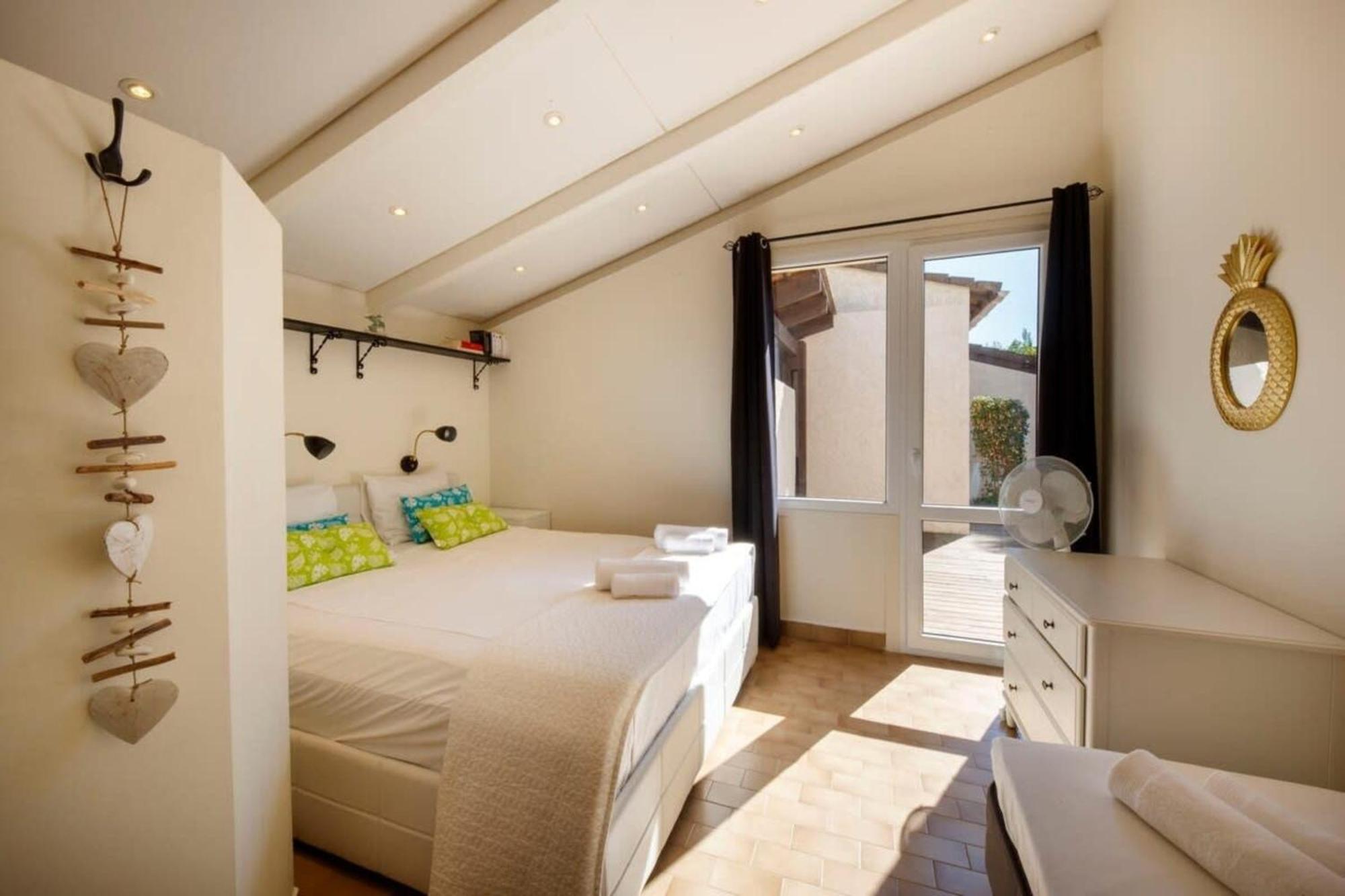ביו 06V - Beautiful Villa With Spa Pool And Tennis מראה חיצוני תמונה