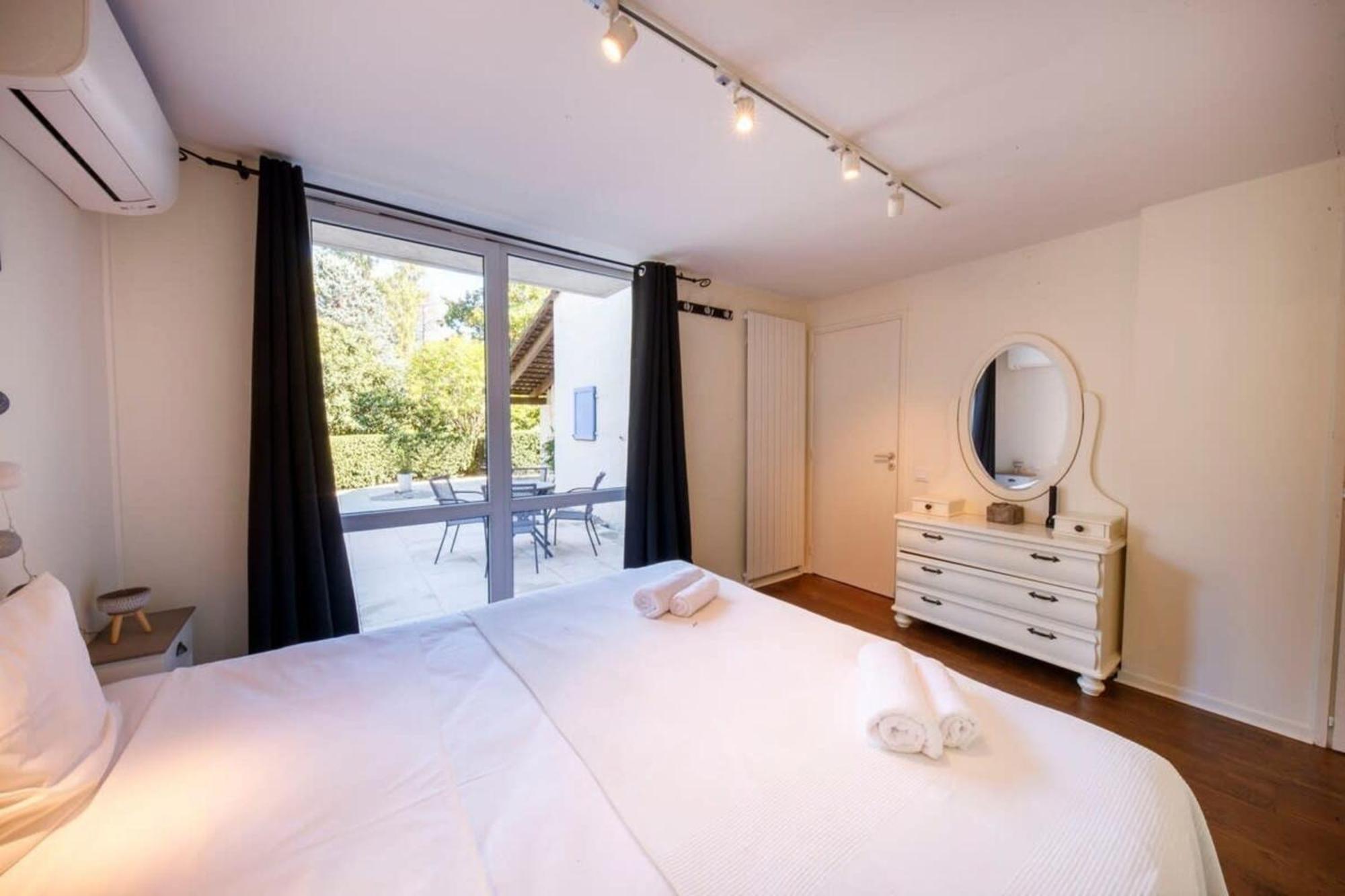ביו 06V - Beautiful Villa With Spa Pool And Tennis מראה חיצוני תמונה